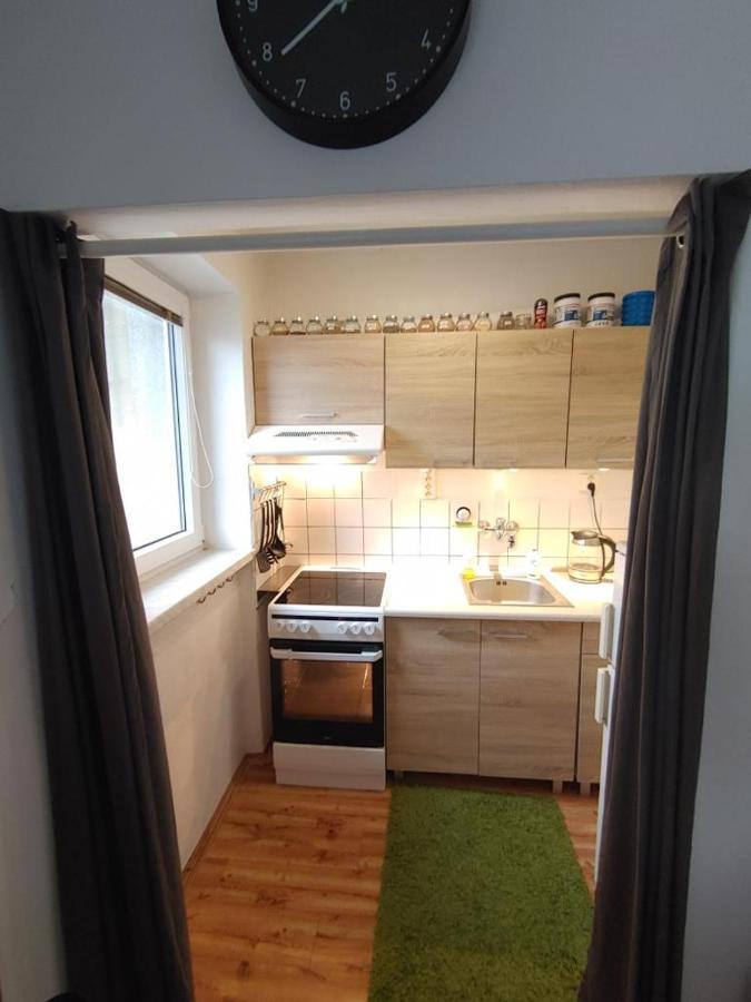 18 Apartment