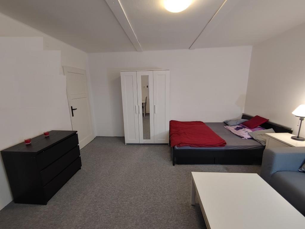 18 Apartment